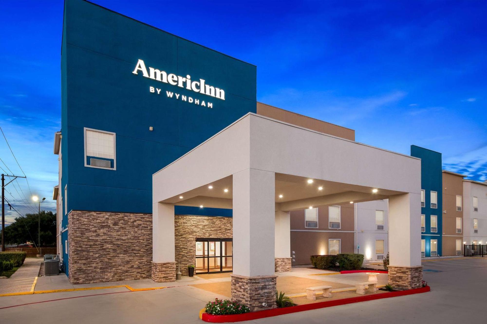 Hotel Americinn By Wyndham 2*