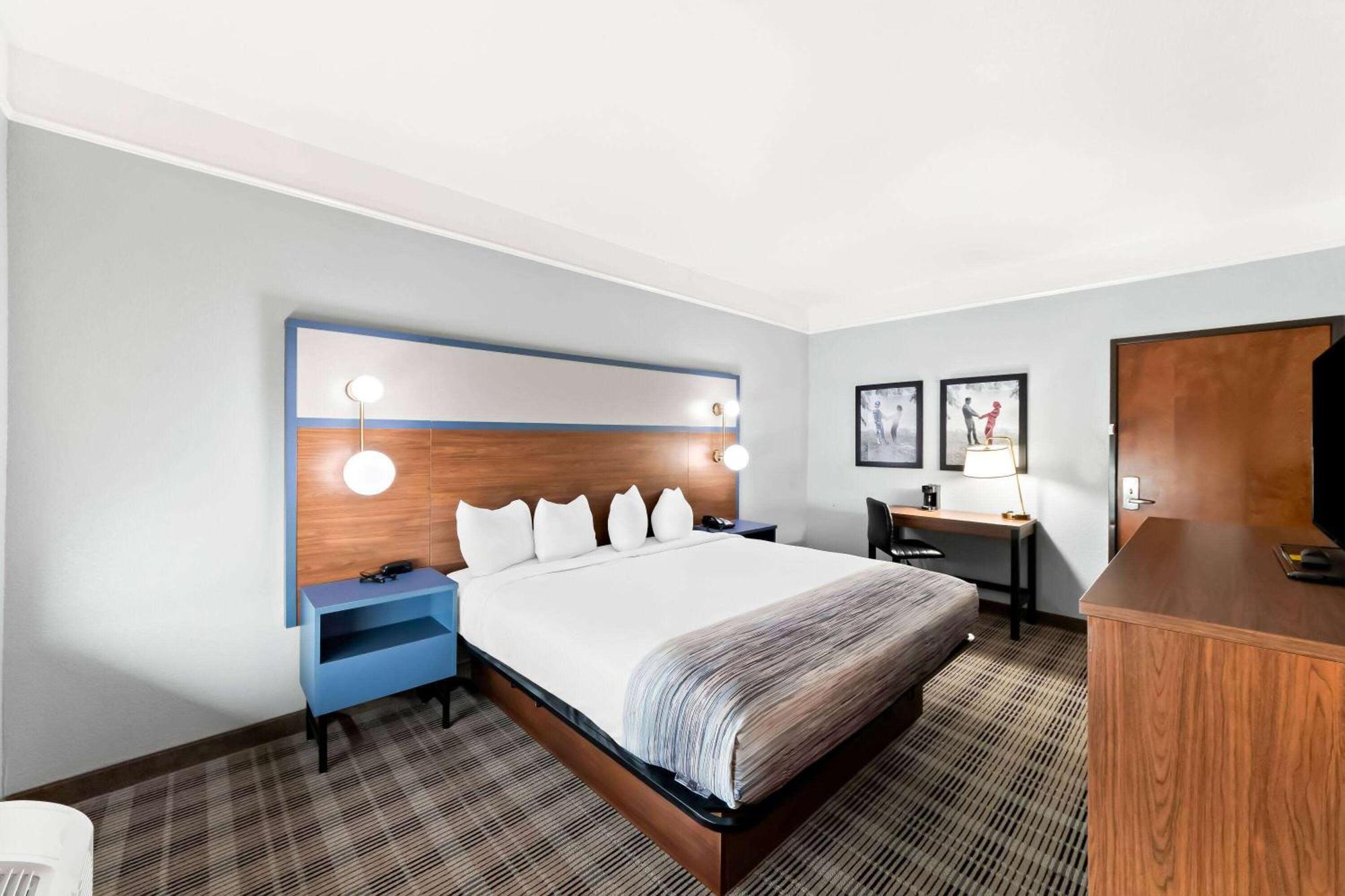 Hotel Americinn By Wyndham 2*